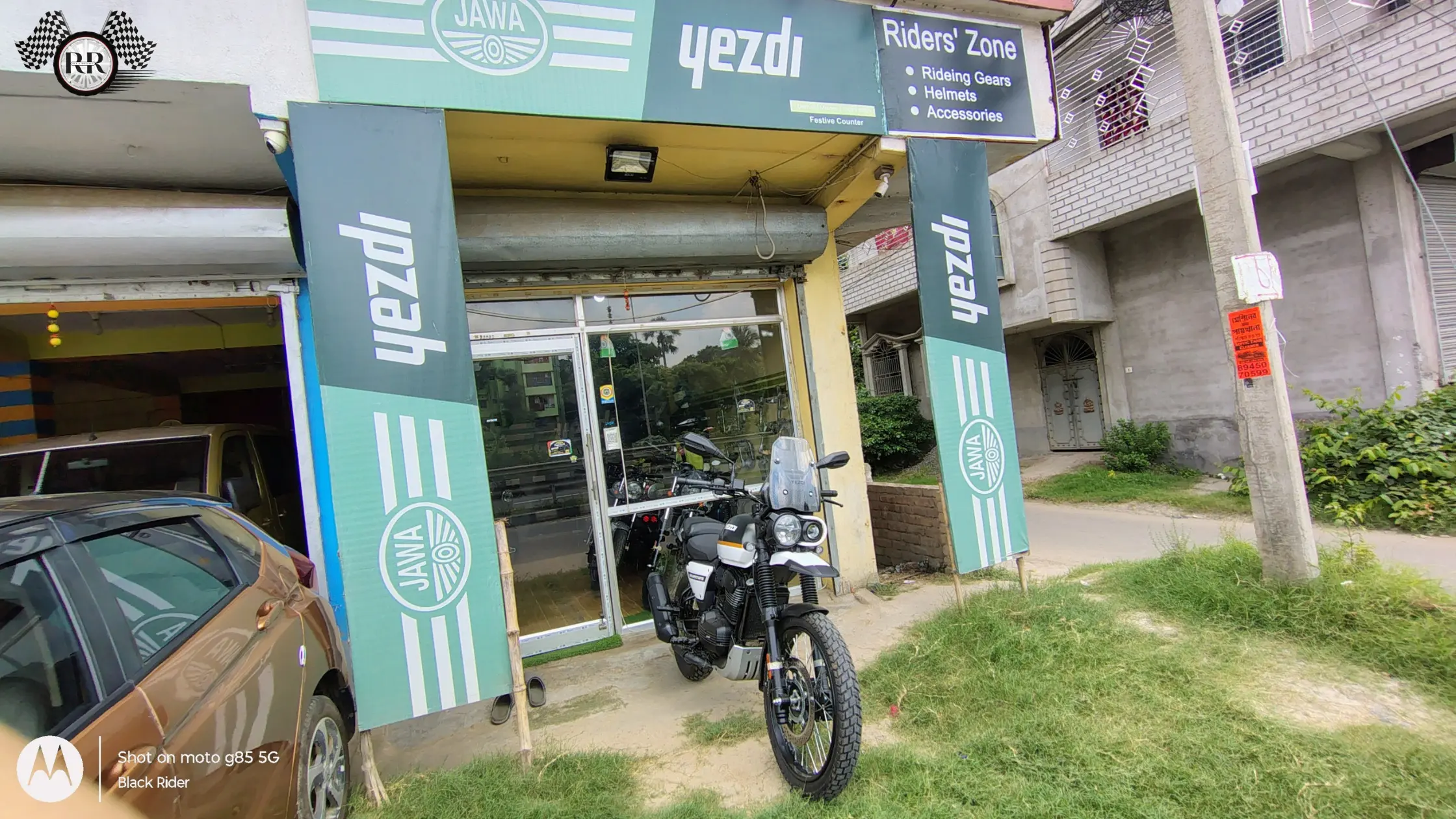 Yezdi - Showroom_3